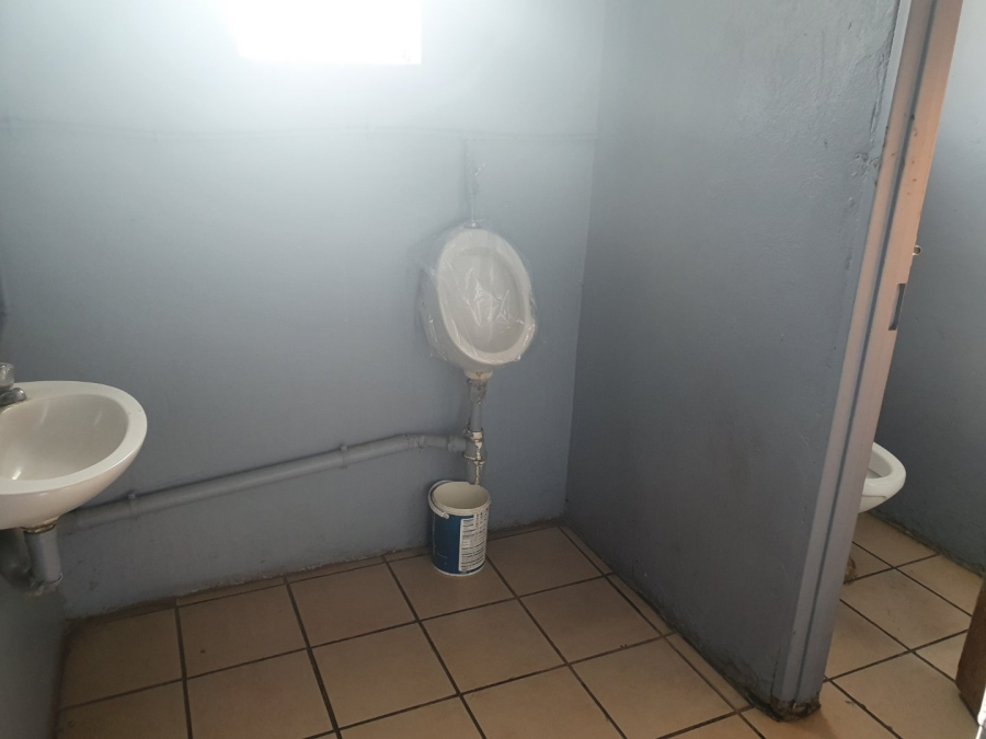 To Let Commercial Property for Rent in Giyani Free State